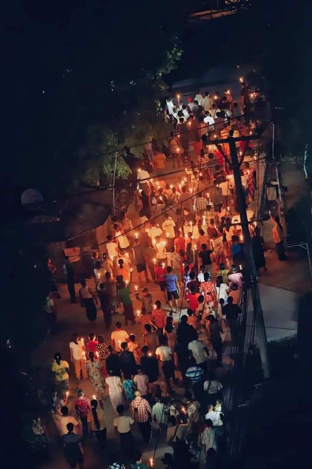 PurplewingsMm's tweet photo. Tonight at North Okkala # Myanmar.
We are praying and expressing our sorrow to those who gave their lives while fighting bravely against JUNTA.
JUSTICE FOR MYANMAR
#Mar3Coup 
#WhatsHappeningInMyanmar 
#March3Coup https://t.co/TrsxIkDe3k