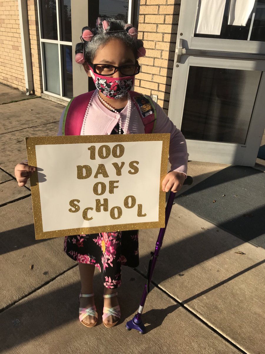 McGheeWolves's tweet photo. 100 days wiser. Learning ‘til we can’t anymore. Cougars don’t stop until we drop. We are hard workers. Great job. #100dayswiser #foreverlearning #VCERocks #TogetherWeRise @ViolaCobbElem @ChannelviewISD https://t.co/pGQmCtLZsn