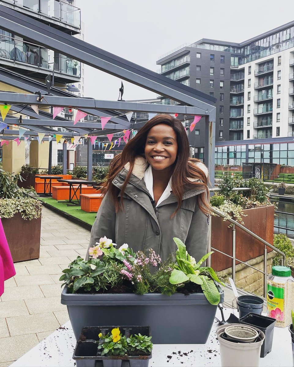 Had a great morning on <a href="/PackedLunchC4/">Steph's Packed Lunch</a> with <a href="/StephLunch/">Steph McGovern</a> &amp; <a href="/OtiMabuse/">Oti Mabuse</a> chatting about the benefits of greening up our front gardens, and who knew <a href="/Michealportill1/">Micheal portillo</a> was such a knowledgeable plantsman. #topoftheclass ⭐️🌿