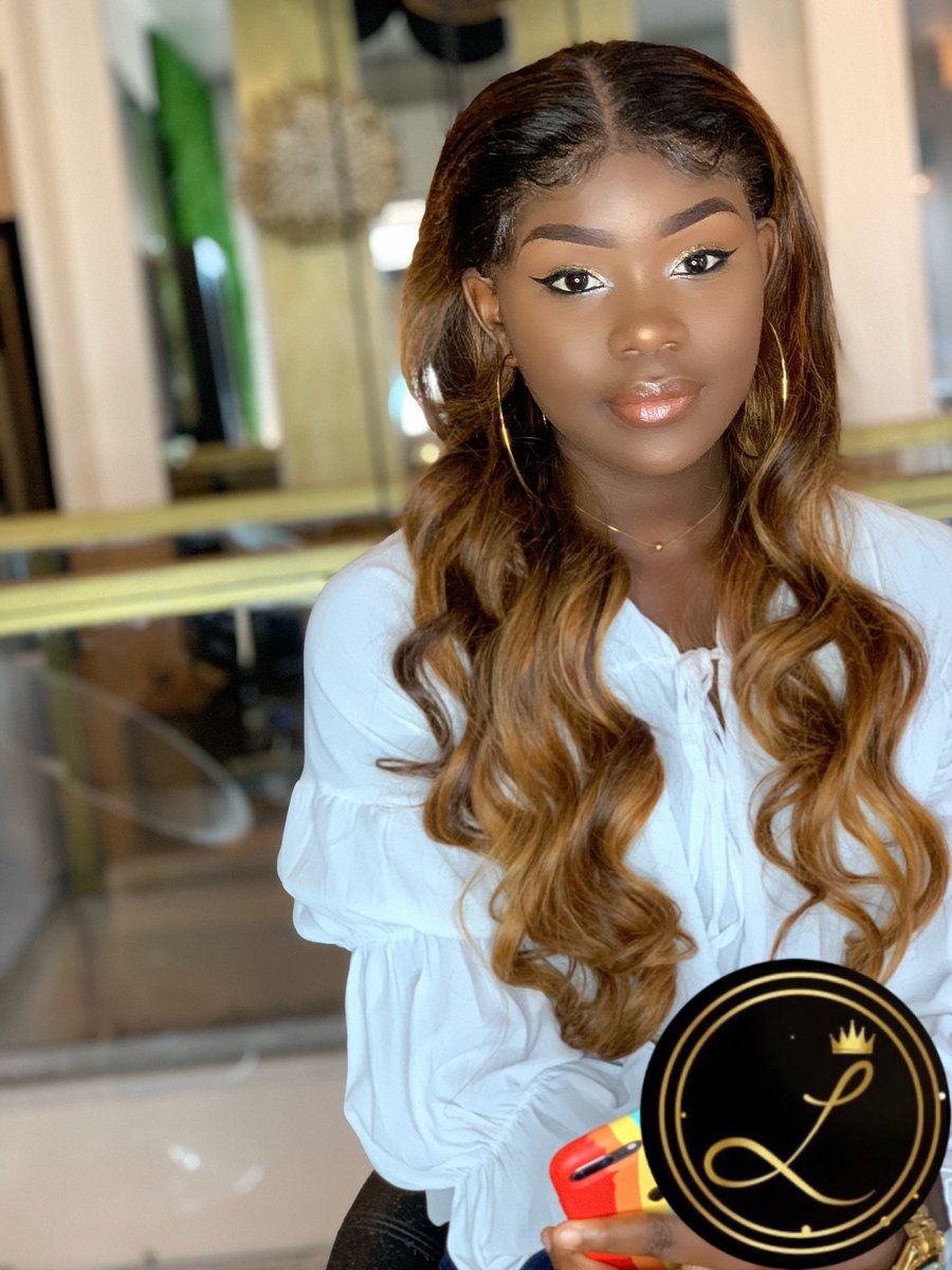 Larisinstitut's tweet photo. Est ce qu’on peut juste RT Et Fav pour cette beauté sublimé par @Larisinstitut 🙏🏾🥺 https://t.co/sOZBGeJg4I
