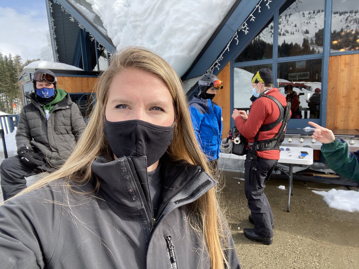 GIRLinGREASE's tweet image. Some exciting content coming up. On set to shoot a tv show and I’m about to get my mic. Stay tuned 😉 #notagsneeded