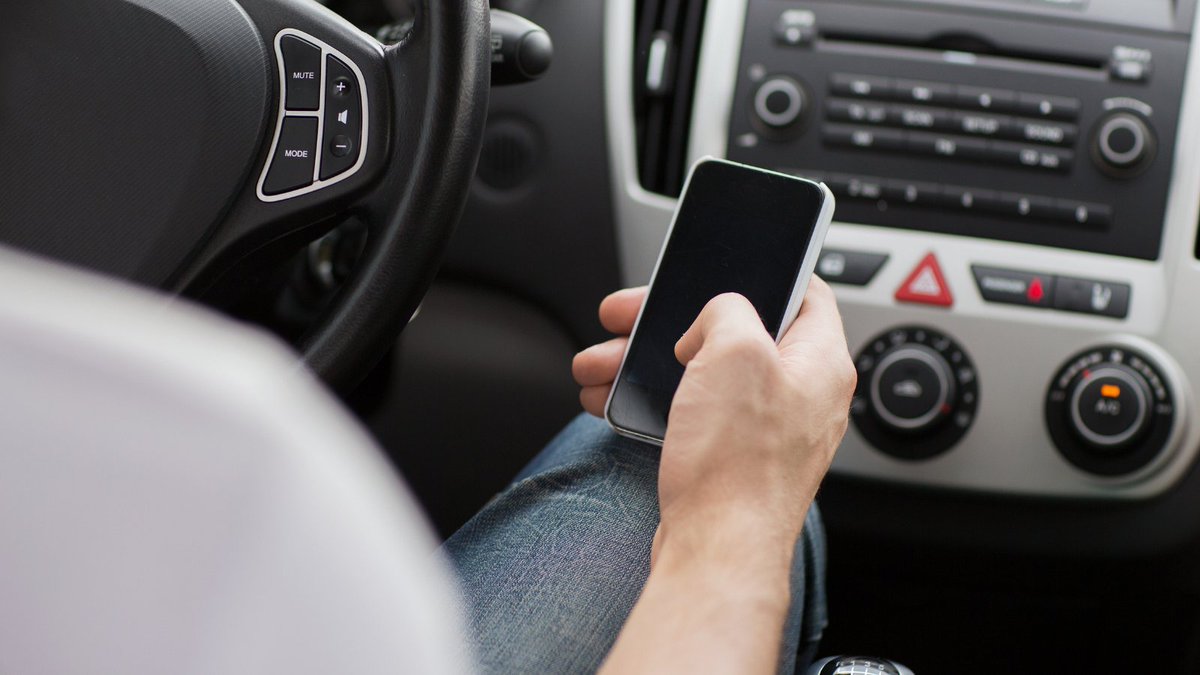 SaanichPolice's tweet image. March is Distracted Driving Month. In partnership with @icbc, additional enforcement projects begin this morning and continue all month. #LeaveYourPhoneAlone #EyesFwdBC #Saanich #yyj