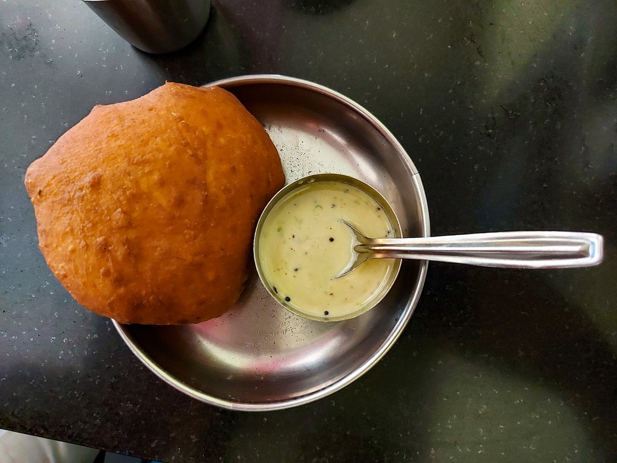 pramodhkom's tweet image. How can a trip to Udupi not be complete without visiting this Iconic place. #MitraSamaj #Buns #MasalDose #Golibaaji @anilbhatortho @SnapperSurgeon @flawsome_arcane @threekay76 @Sathya_N_T @brahmmajoshi @quilon_mail
