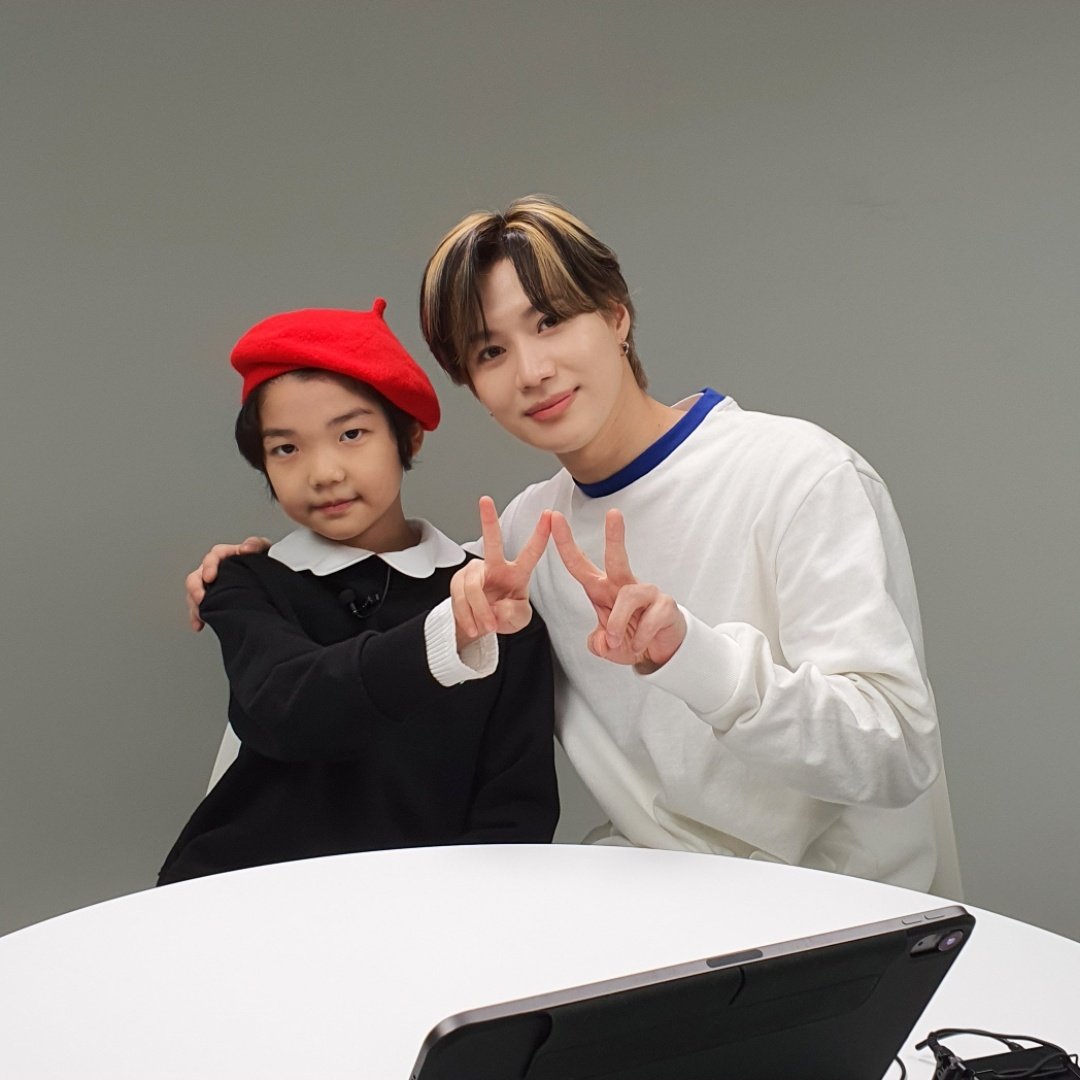 ImApplest's tweet photo. ขอยาดนิดนึง แต่นิ้วพี่แทมินเท่านิ้วเด็ก 😆 https://t.co/vFp2R8dNZe