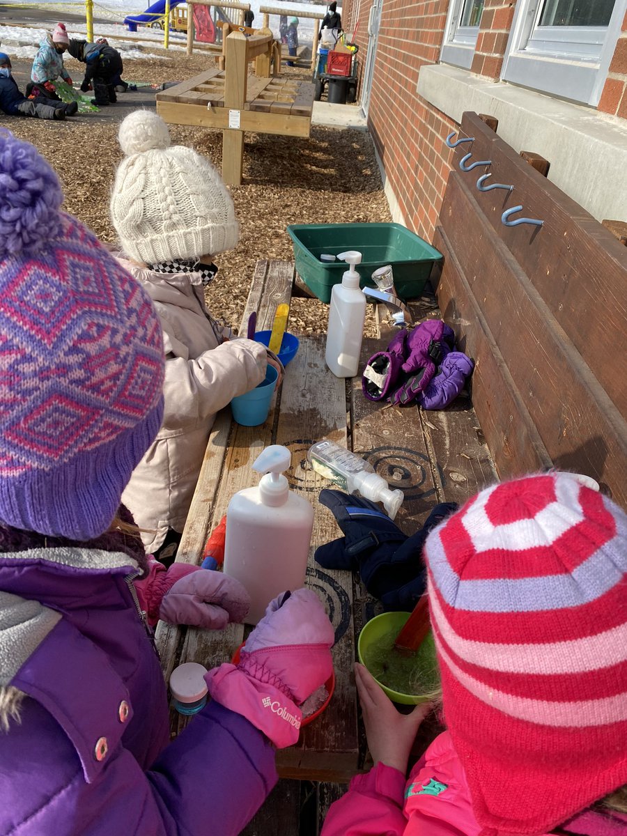KBaxendale's tweet photo. The Kindie Masonville Ice Cream shop is open for business! Ice cream Sundaes, popsicles and slushies made to order. Colour mixing is providing an endless selection of flavours!
@KBaxendale @masonville_ps https://t.co/gugtW770jb