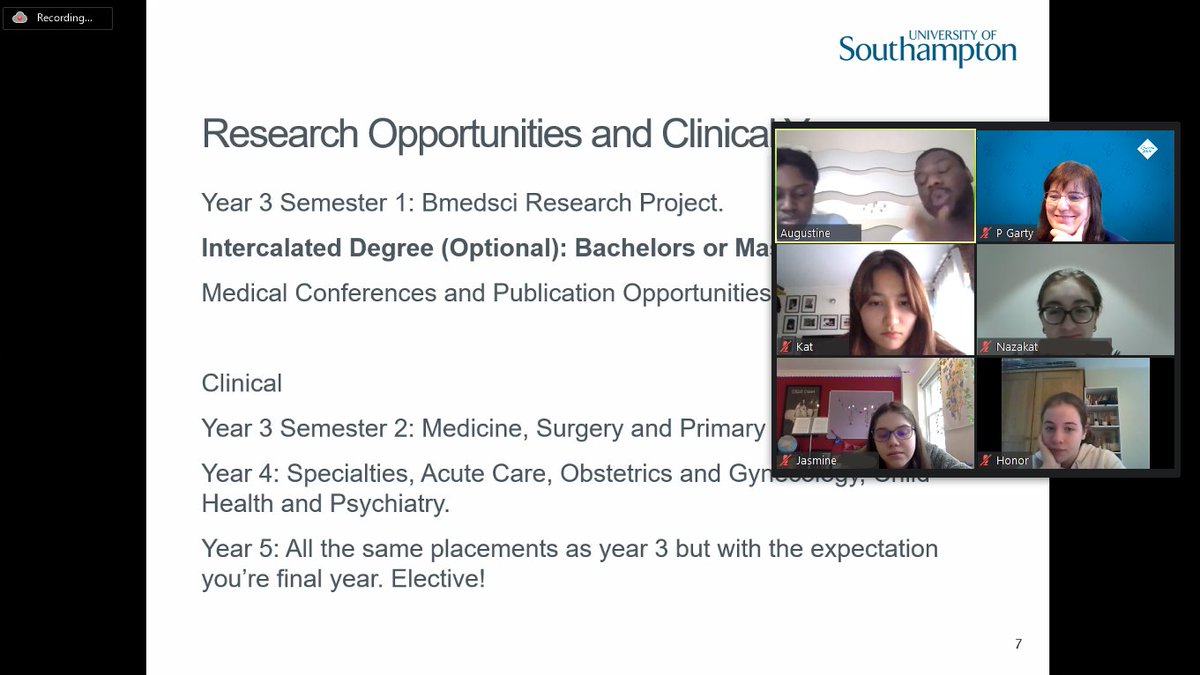QG_Science's tweet photo. 🩺We were delighted to have Augustine Fosu and Melissa Anane @UoS_Medicine join us in MedSoc today to speak to our prospective Medicine students about University applications. Our #QGSixthForm students found the talks incredibly useful and are working hard on their applications! https://t.co/4rlCFDtVjl