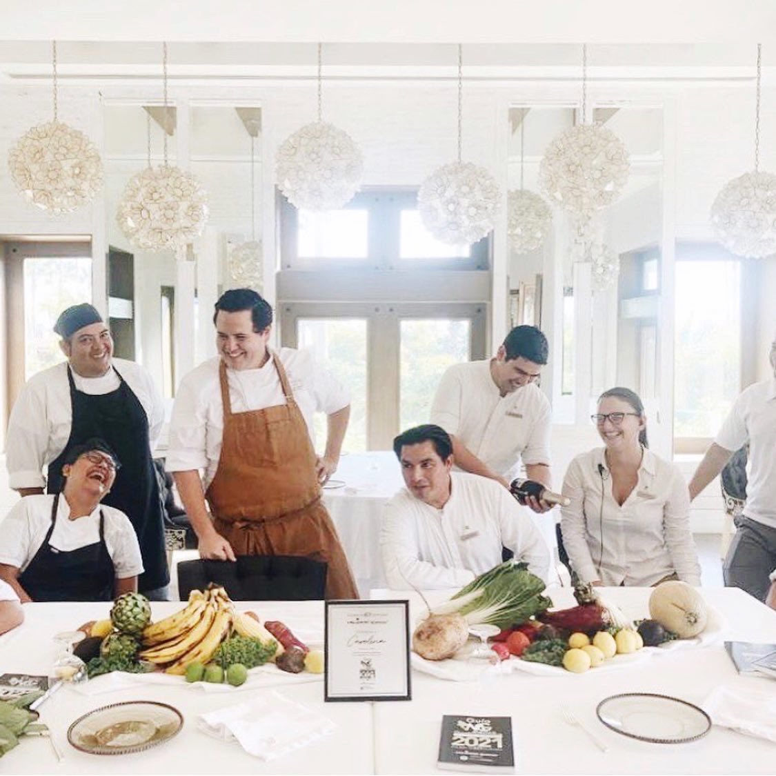 cmexicana's tweet photo. Aquí las fotos triunfadoras en el concurso de #LosGrandesRestaurantesmx 2021 gracias @fernandoCarmela por la selección del ganador: Teté Cocina de Barrio en Guadalajara, Jalisco. “Un cocinero construido de muchos cocineros” #MéxicoGastronómico #Los120mx https://t.co/PEJGyeUkrT