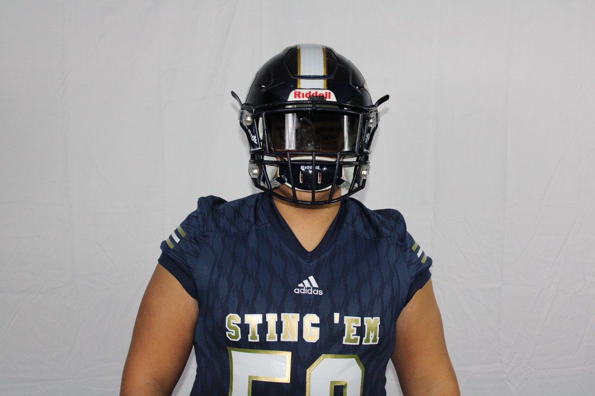 bluff05's tweet photo. Thank you @CoachClough_42 for my third offer to play at Howard Payne University!! #stingemhpu https://t.co/ylkikOfbz5