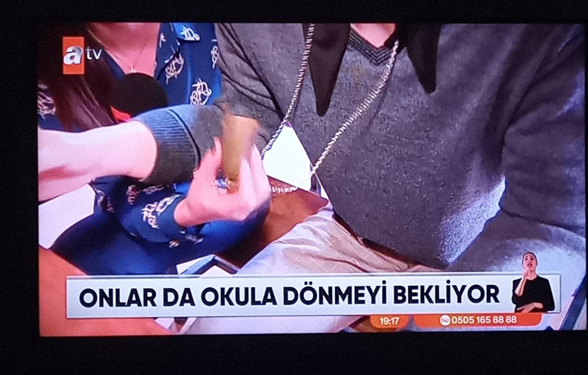 50Icin's tweet photo. evet biz okula dönmek istiyoruz ama vakalar tavan yapmışken değil biz coronanın olmadığı zaman okula gitmek istiyoruz  #pleasehelpturkishstudents https://t.co/64Sf8D35AM