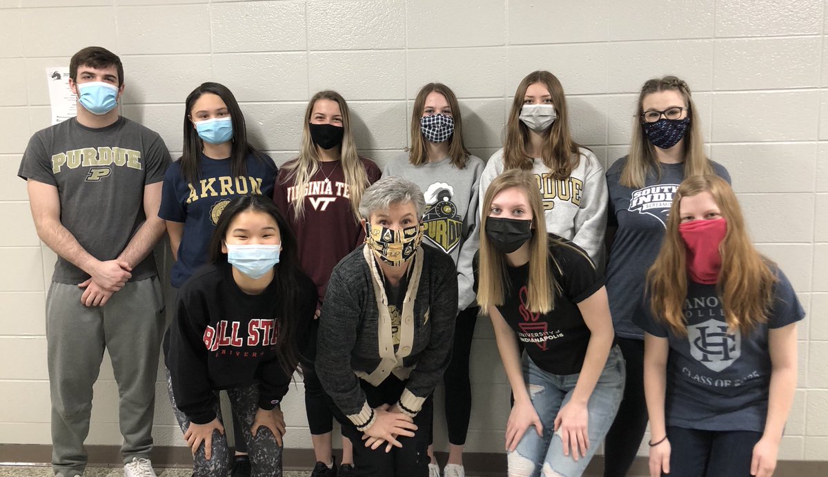 Senior Day for Q3 APBio!!! What a super bunch!!! #SettheWorldonFire #WeAreDragons