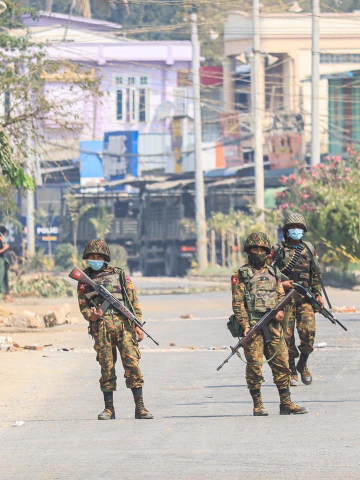 War Noir Myanmar At Least 2 Protesters Killed And Several Wounded By The Military During The Prostests Against The Coup3march Soldiers Can Be Seen With Ma 1 Mk 1 Assault Rifles And