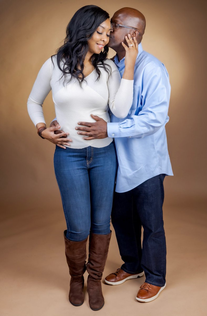 Buried deep in yesterday's settlement story, this tidbit:

At the end of the month, Curtis Flowers will marry his fiancée, who began a correspondence with him while he was in prison. apmreports.org/story/2021/03/…