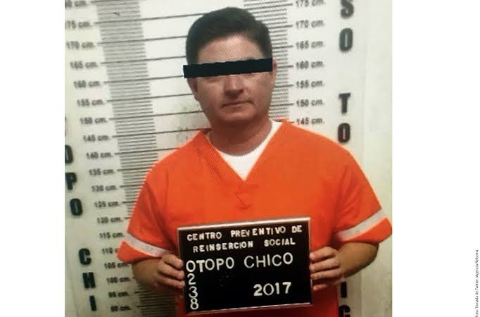 Anclaran's tweet photo. Al término del sexenio de Rodrigo Medina, muchos hubiéramos querido viajar en el tiempo y evitar su gobierno, pero hoy ese sujeto regresa no a purgar condena por sus excesos sino a retomar los hilos del poder en #NuevoLeón y #Monterrey
(🧵1 de 4) https://t.co/G1KhTuALP9
