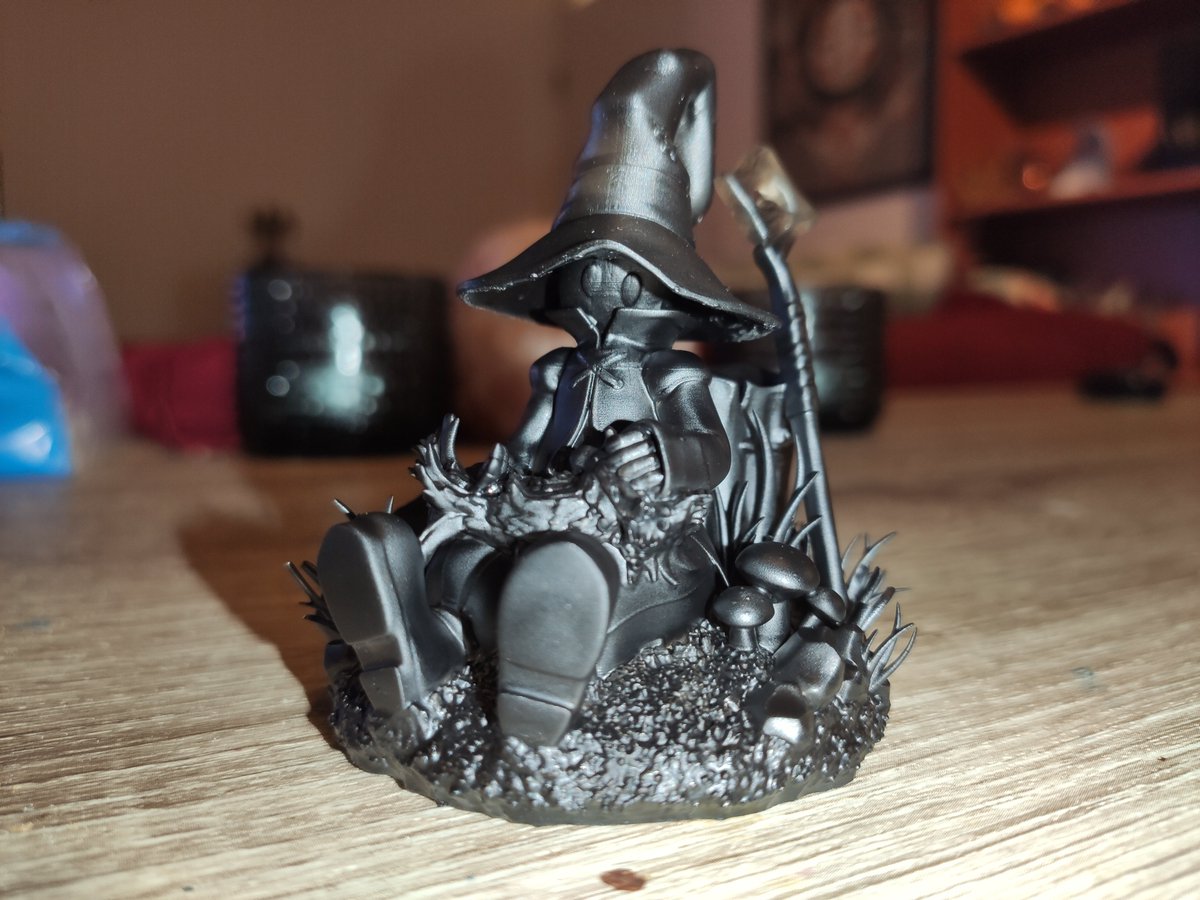 Slightly daunting paint job ahead for me... Printed well though!
#wip #3dprinting #FinalFantasy