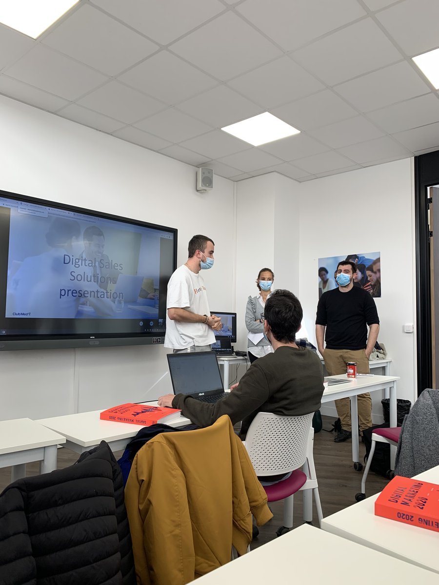 #LEX Cet après-midi on a eu la chance d’avoir le Clubmed en présentiel🤩 
Un moment d'échange autour de l’omnicanalité, de l’expérience <a href="/ClubMedFR/">Club Med France</a> , de la méthodologie Agile et de l’image de marque!⚡️Merci à <a href="/a_Launois/">Launois Anne</a>  et Caroline Launois pour cette fine organisation💙