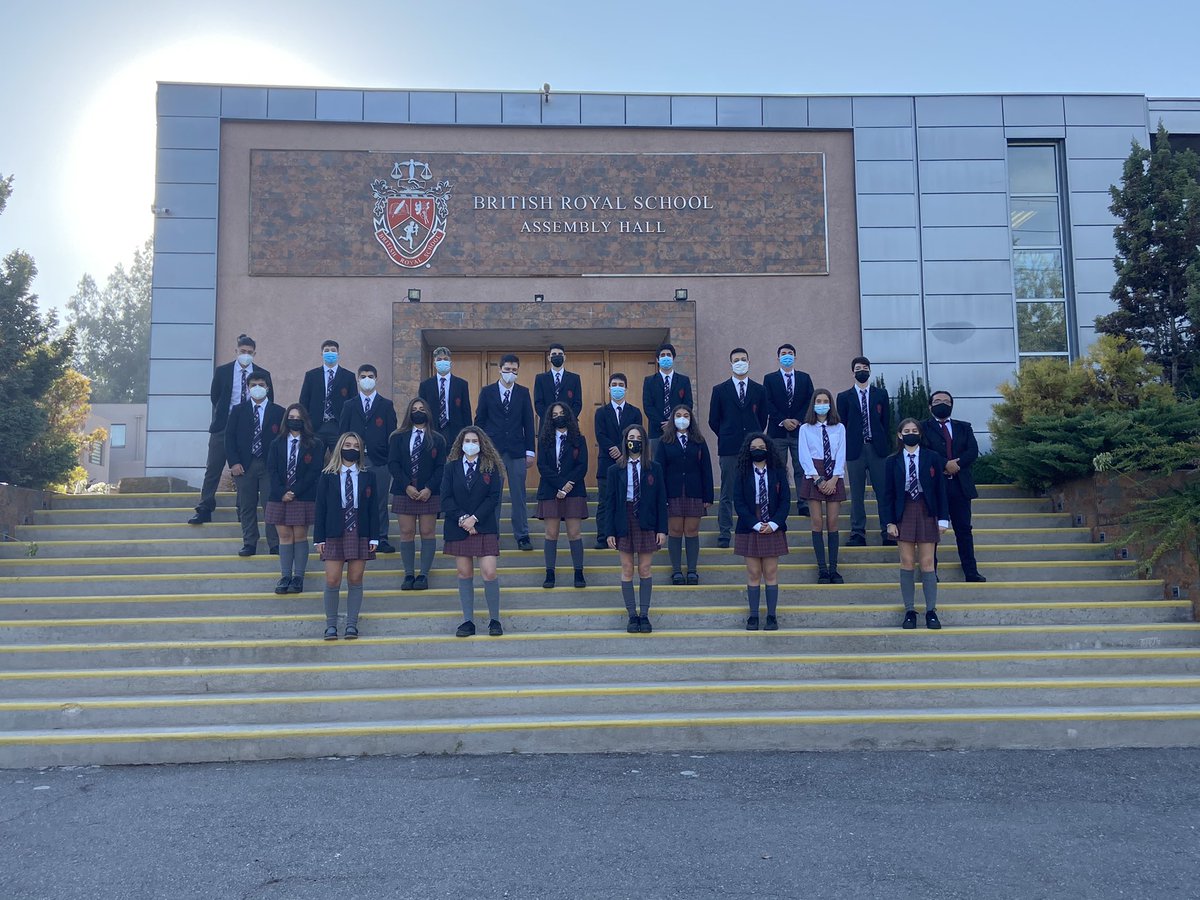 britishroyal's tweet photo. ¡Generación 2021! Bienvenidos alumnos al primer día de su último año escolar. https://t.co/8nxWnWJAJ3