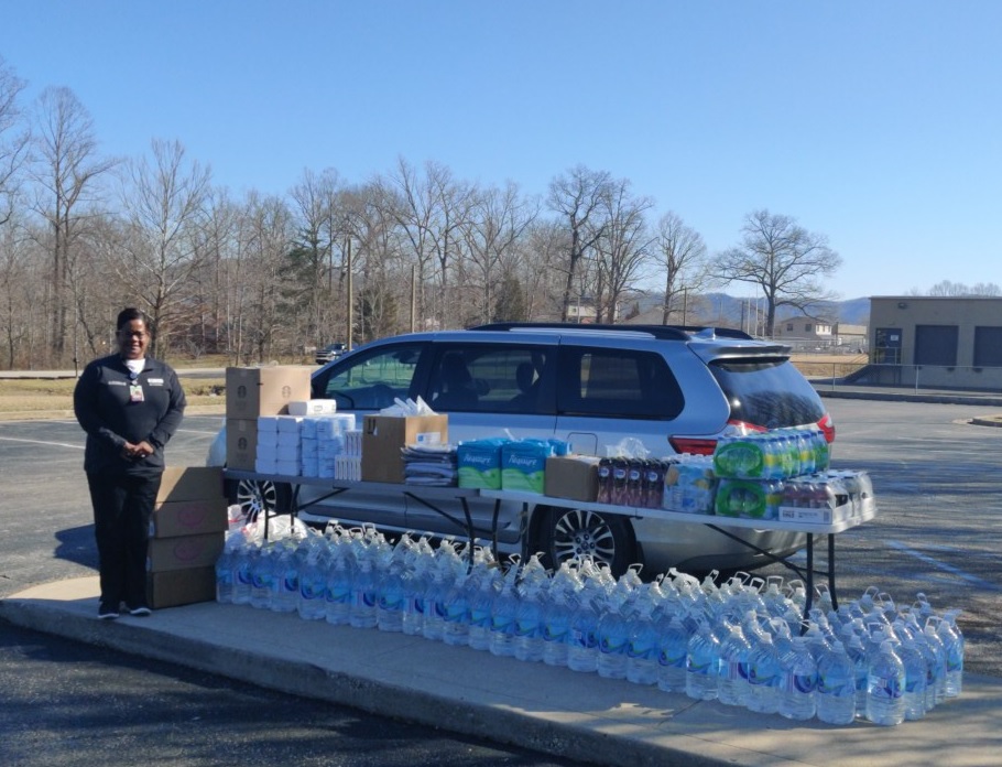 SHS_KY's tweet photo. We have supplies for Powell County residents affected by flooding!  Drop by SHC-Stanton, 68 E Elkins St, today.  We will be here until supplies run out or 4:30p.  Sterling Health Care - Extraordinary Care for ALL of You! https://t.co/JPbqyPIKsu