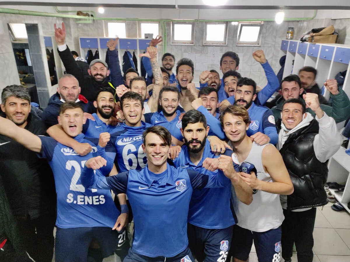 TEBRİKLER BİZİM TAKIM 💙
1877 ALEMDAĞIMIZ 2 - Manisaspor 1
Serhat Enes Çalışkan ⚽️
Sertaç Gökaltın ⚽️