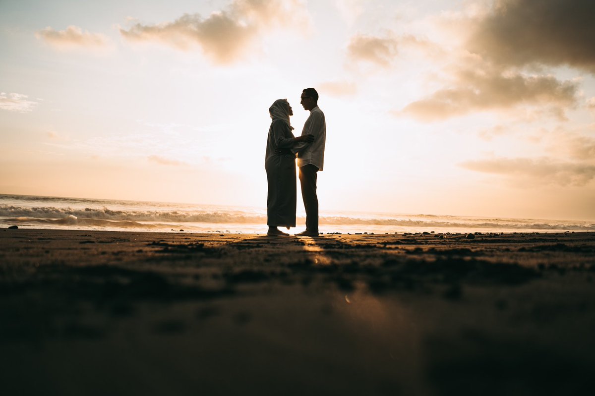 rocketvows's tweet image. 