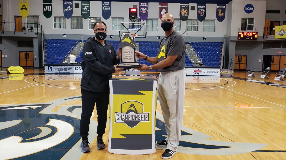 ASUN_MBB's tweet image. Presenting your 2021 #ASUNMBB Regular Season Champions 🏆🏀

@LibertyMBB_ captured its 3rd consecutive title 💯👏