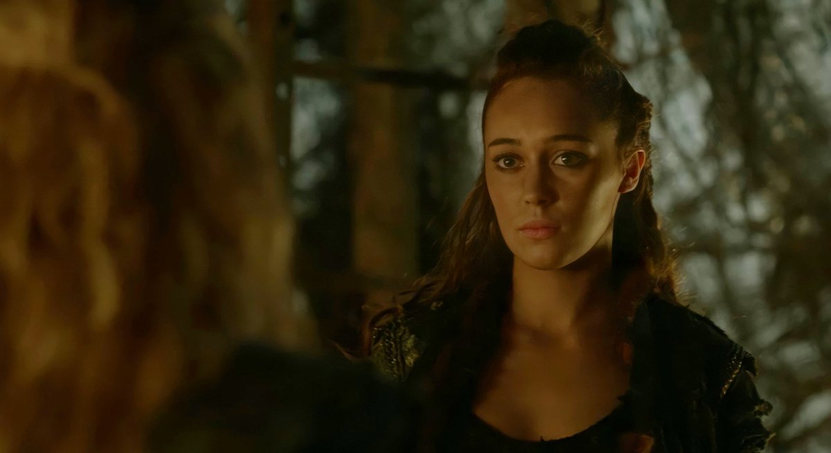 debnamcareybr's tweet photo. “Quais são os três pilares de ser um comandante?

Sabedoria, compaixão e força.” FIGHT LIKE LEXA https://t.co/LcLBt0RCTg