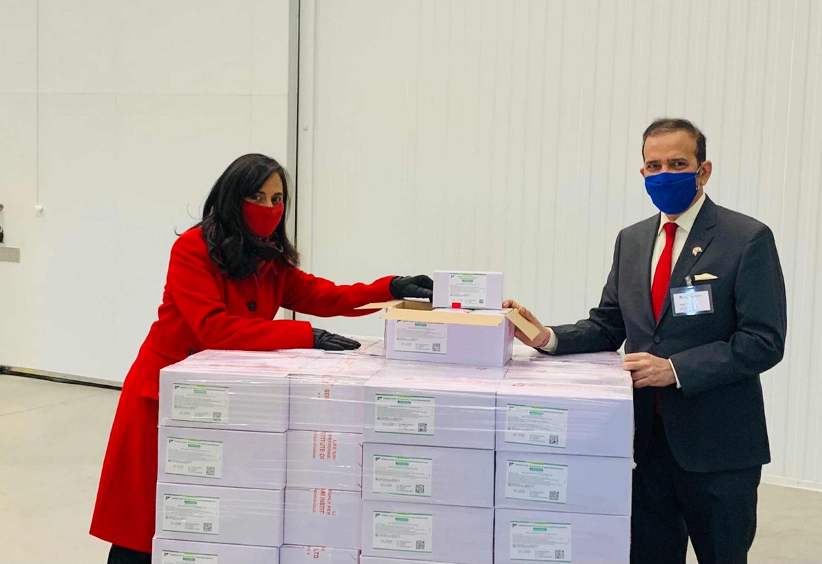 AnitaAnandMP's tweet photo. The AZ/CoviShield vaccine is now in 🇨🇦. The first tranche of 500k doses arrived this morning from @SerumInstIndia with 1.5 million more doses to follow. Thank you to all whose hard work made this happen. We look forward to future collaboration. 🙏🏽 https://t.co/OL4s0vlcdU