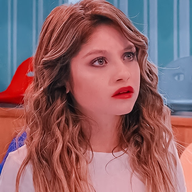apegocarliette's tweet photo. ❤❤❤
@karolsevilla 😍😍😍
#karolsevilla #soyluna #solbenson #karolsevilla #lunavalente https://t.co/Io8lC4df5g