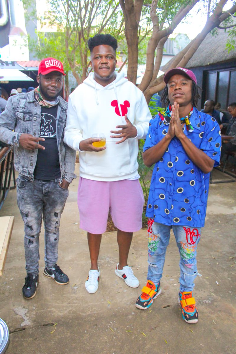 AJWYZE's tweet photo. Apparently they say it goes down like dat every sunday at that place bro @Blezz3dza
Its a good thing we took a break from Studio and go out for some fun
Now we know where to go on Sundays
#HipHopSundays #AfroBru
@rashid_kay
@jennifermoorue πΈ https://t.co/0kaXUJpjeX