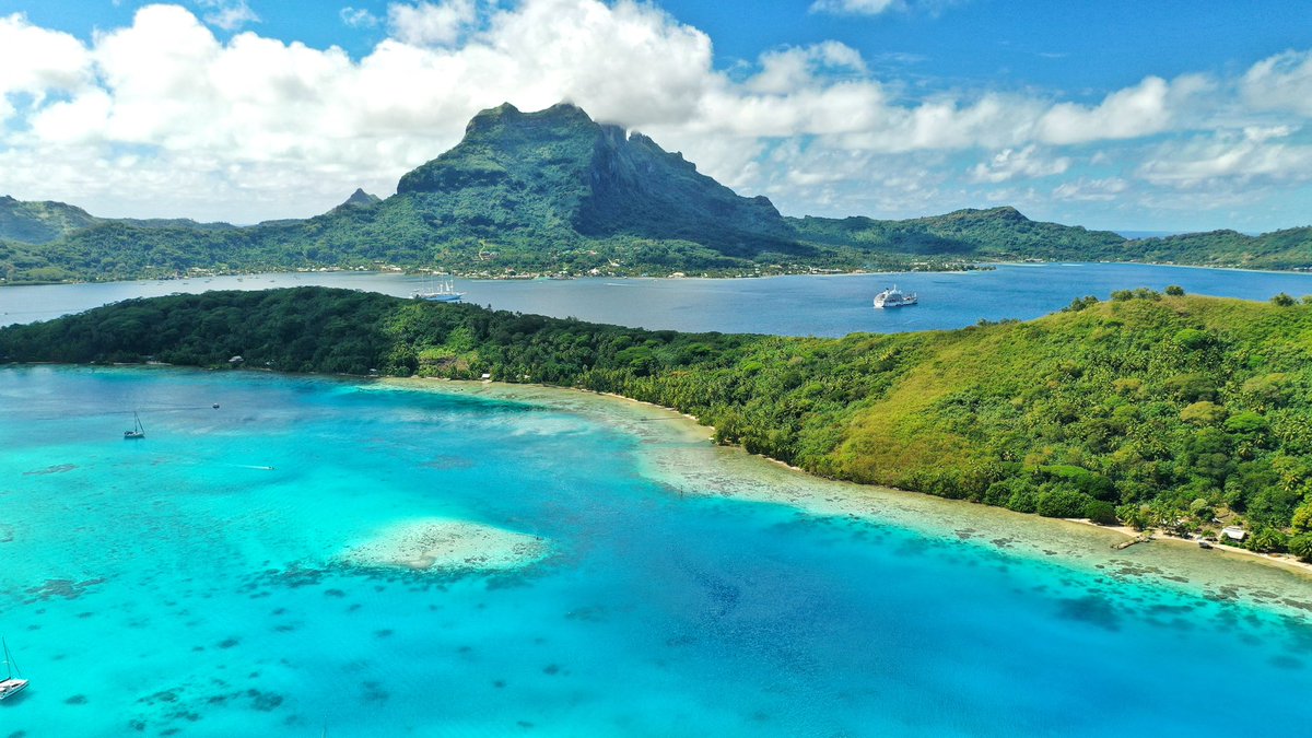WTAdventurers's tweet photo. There is a whole lot to like when it comes to @HiltonHonors Diamonds perks for #luxuryfamilytravel in #BoraBora. The #Conradboraboranui is a fantastic #luxuryhotel with plenty to do for families.
-
Our review π https://t.co/jjzeeopMkQ
-
#ProTravelHacker #WorldTravelAdventurers. https://t.co/Zki4Utt4Ax