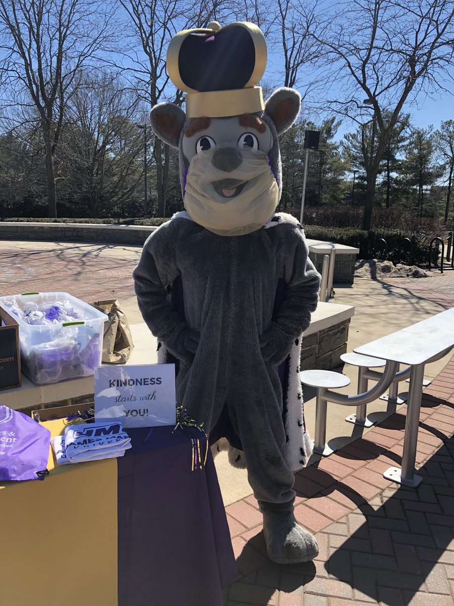 JMUCheerleading's tweet photo. #JMUKindness https://t.co/CBY8EK7P3R