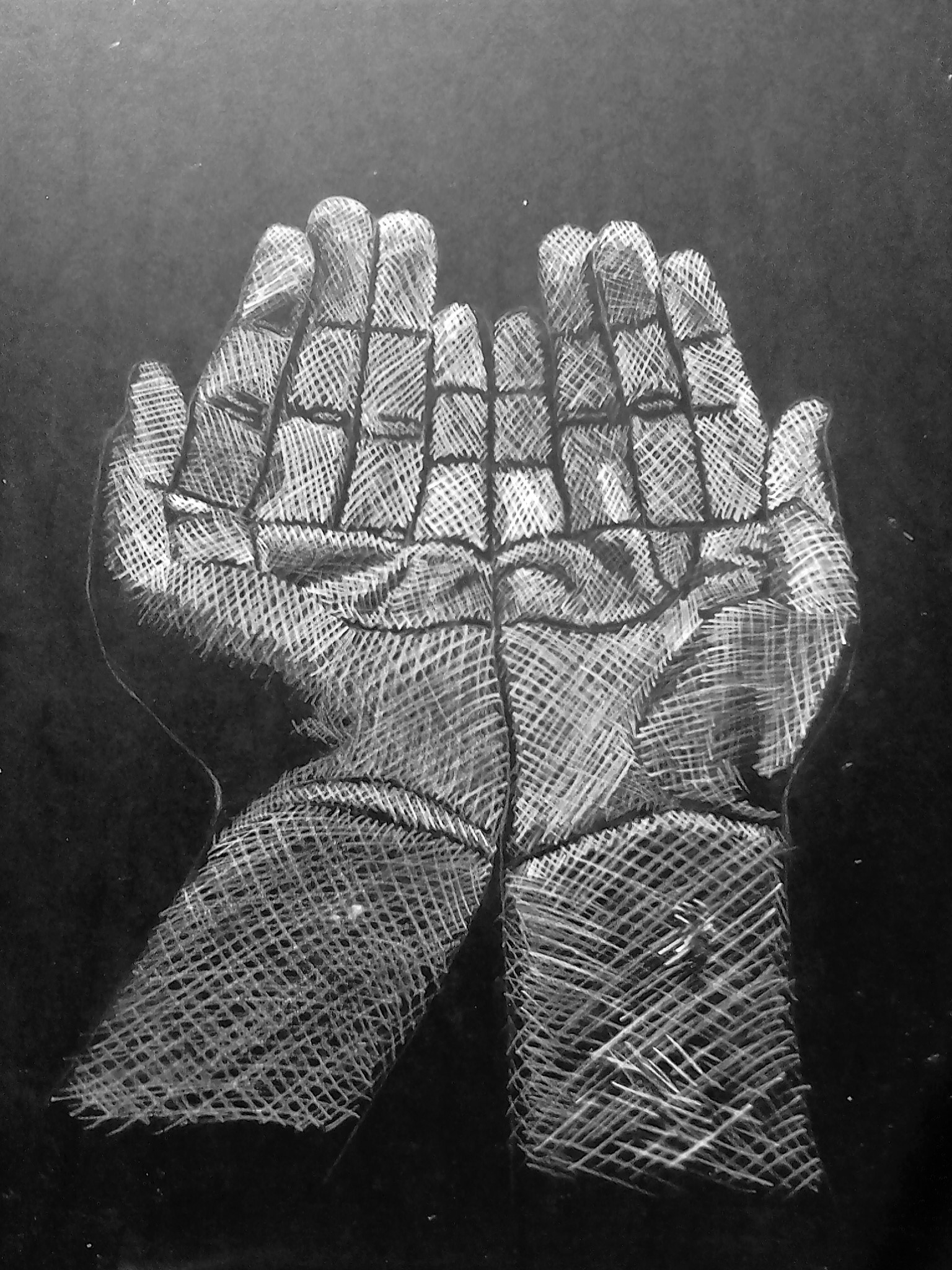 Dory´s Flores 🍃(Abysazkun Flores)🍃さんはTwitterを使っています: 「Serie manos.  Técnica: Achurado. Soporte: Ilustración negro. #drawing #achurado #dibujo  #manos #art #abyartsflores #arte #draw #manosvacias #hands #sisepuede 😀  /eCMIs5ch0q ...