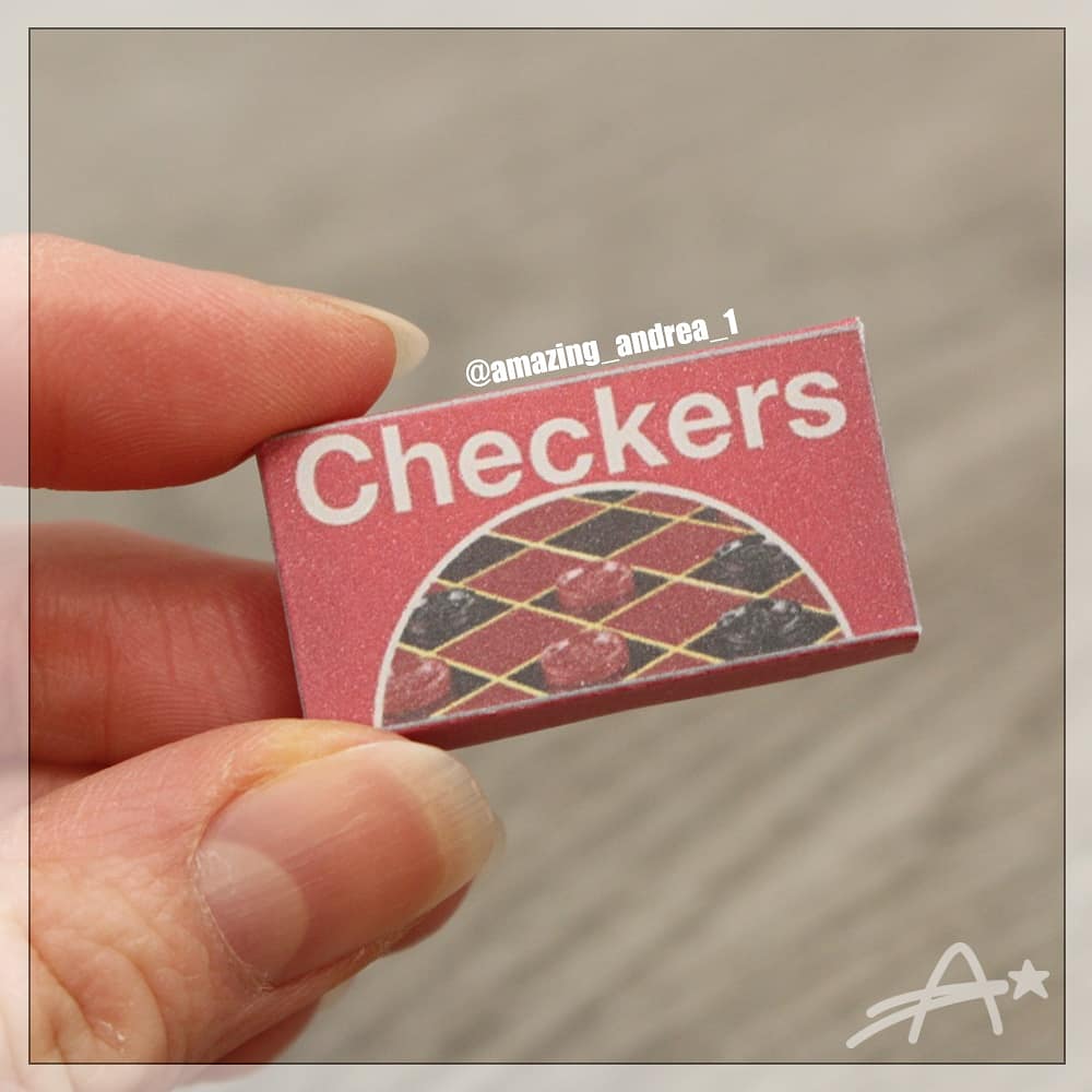 Amazing_Andrea_'s tweet photo. Mini Checkers! I love these little games so much ❤
I definitely see more of them in my future 😊
#miniaturegames #miniatures #dollhouseminiatures #checkers #boardgames #AmazingAndrea https://t.co/wtLcMH4ZjW