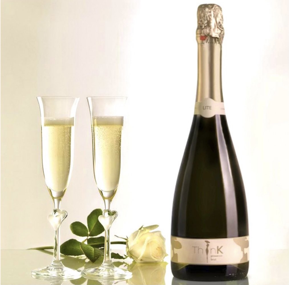 62 calories. That’s how many calories there are in a 100ml glass of ThinK PinK or Prosecco. We promise that our ThinK drinks are actively lower in sugar and calories than other brands out there because we care about our customers’ well-being, with no compromise on taste. Cheers🥂