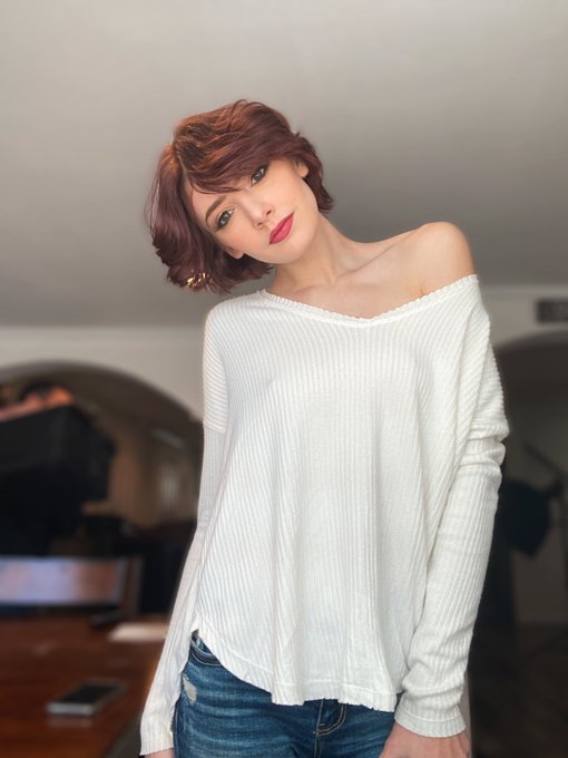 Watch 𝕝𝕖𝕟𝕒's leaked NSFW photo on TwXstars