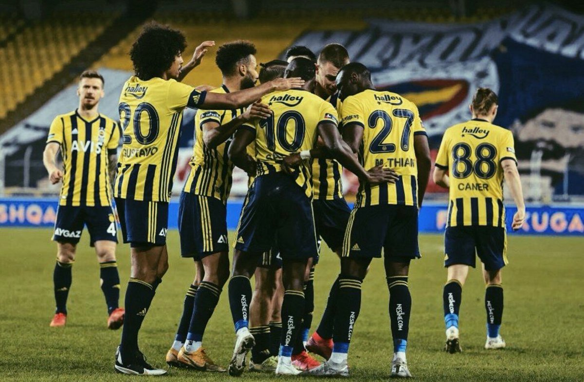 noirspecter's tweet photo. Yüreğini Koy Ortaya!
#YakAteşiFenerbahçe https://t.co/wJewbJj2PX