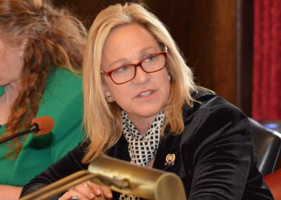 njassemblydems's tweet photo. “We need to do everything in our power to help give people the resources they need to combat accidental overdoses." -@AsmJohnArmato, @valerie_huttle &amp; @asmverrelli's bill requiring opioid antidote prescriptions for high-risk patients passed the Assembly: https://t.co/6HX4njCtsk https://t.co/wazOAFrYkd