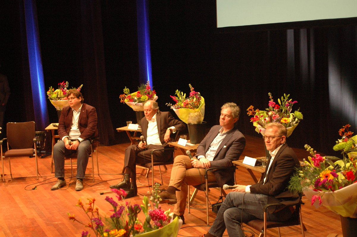 Het was een interessante Pro-dag. Met live-stream vanuit Theater aan de Slinger in Houten. Met interessante forumdiscussie 
Lees hier het verslag tinyurl.com/2e6xxpxj