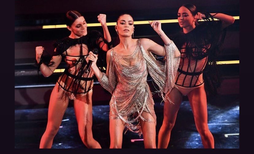 Sempre pazzesca Jennifer Lopez #Sanremo21 #elodie
