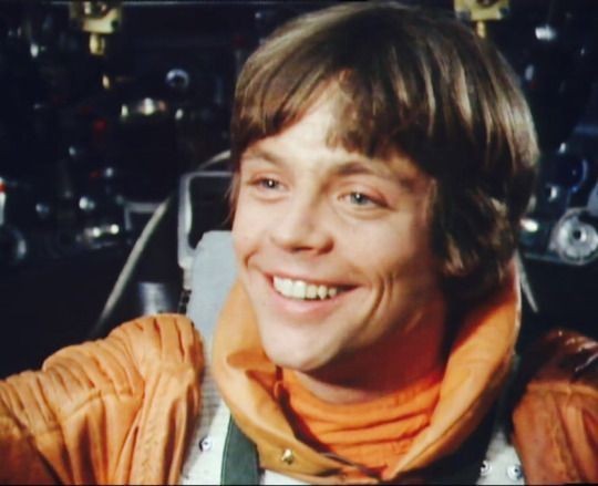 Luke Skywalker dans Star Wars (mes proches savent à quel point c'est ma fierté de me sentir proche de lui, we twinning )