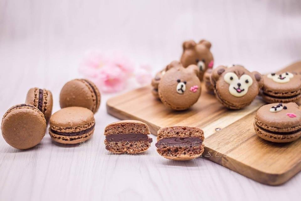 S C Huang On Twitter チョコ味のマカロンです ブラウン ライン ダッフィー チョコレート マカロン ケーキ作り お菓子作り好きな人と繋がりたい お菓子作り スイーツ Dessert Sweets Sweetsphoto Foodphotography Chocolate Macaron Https T Co
