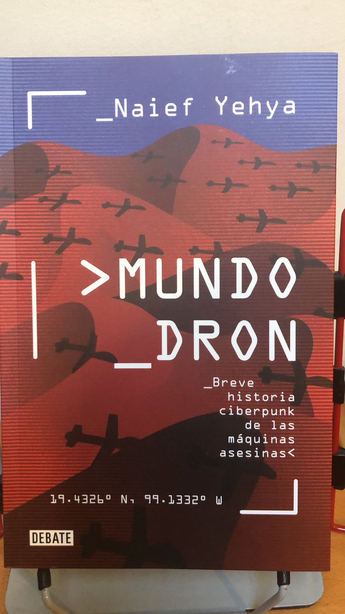 Ya llegó. A la velocidad del dron.  Mi nuevo libro #mundo_dron. Una historia ciber punk de las maquinas asesinas. Aprovechen antes de que los trituren. penguinlibros.com/mx/tematicas/2…