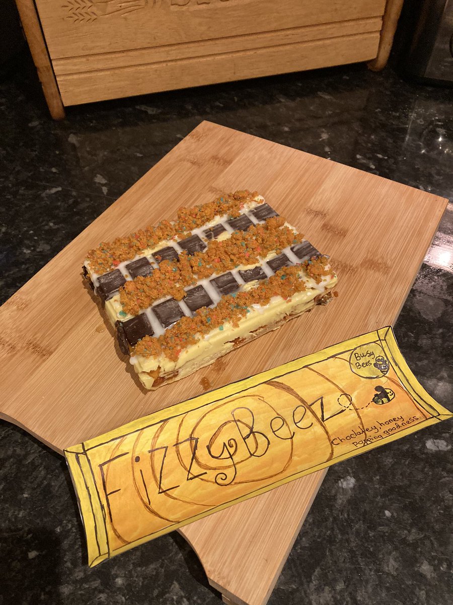 lisacapper75's tweet photo. @walmleyjssc Y6 Maisie Capper’s creation of...
“Fizzy Bees 🐝 Chocolate Bar” which includes delicious honey, white and dark chocolate, honey comb 🍯 and popping candy!💥🍭 https://t.co/PdlKR7sPBu