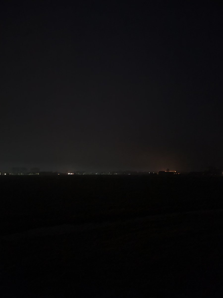 mpdijk's tweet image. Weet iemand waar de maan gebleven is? #hetisdonkerbuiten