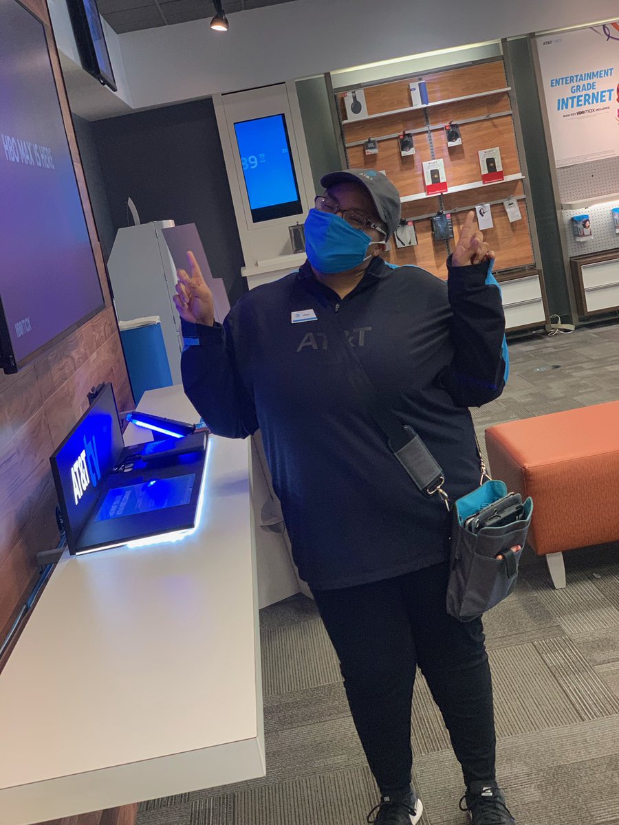 LeGoatPalace's tweet photo. S/o to the PrimeTime Palace team starting the month out running making magic!
18 voice
6 CRU
Looking forward to killing March madness. #BallinLikeMarchMadness #PrimeTimeAtThePalace https://t.co/MDaRzmSBec