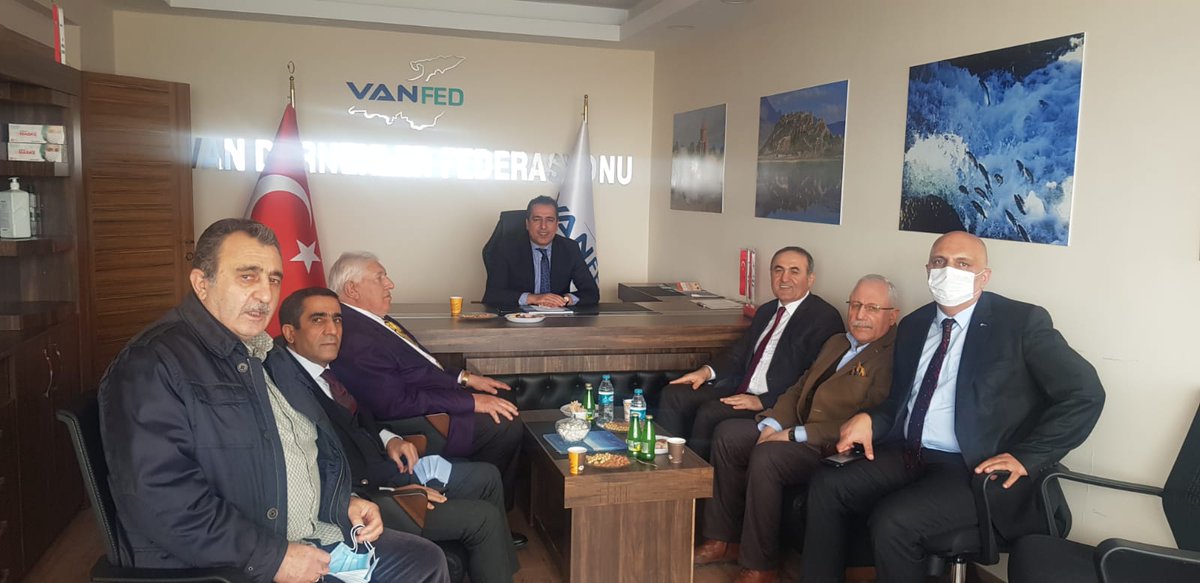 vehbiorakci's tweet photo. Van dernekleri federasyonu başkanı Fevzi Donat ve yönetim kurulu üyelerine sıcak ev sahipliği ve verimli fikir alış verişi için teşekkürler.
#güçlüsiviltoplum #güçlüdemokrasi #arevvakfı #vanfed https://t.co/aXdLhXF9Jx