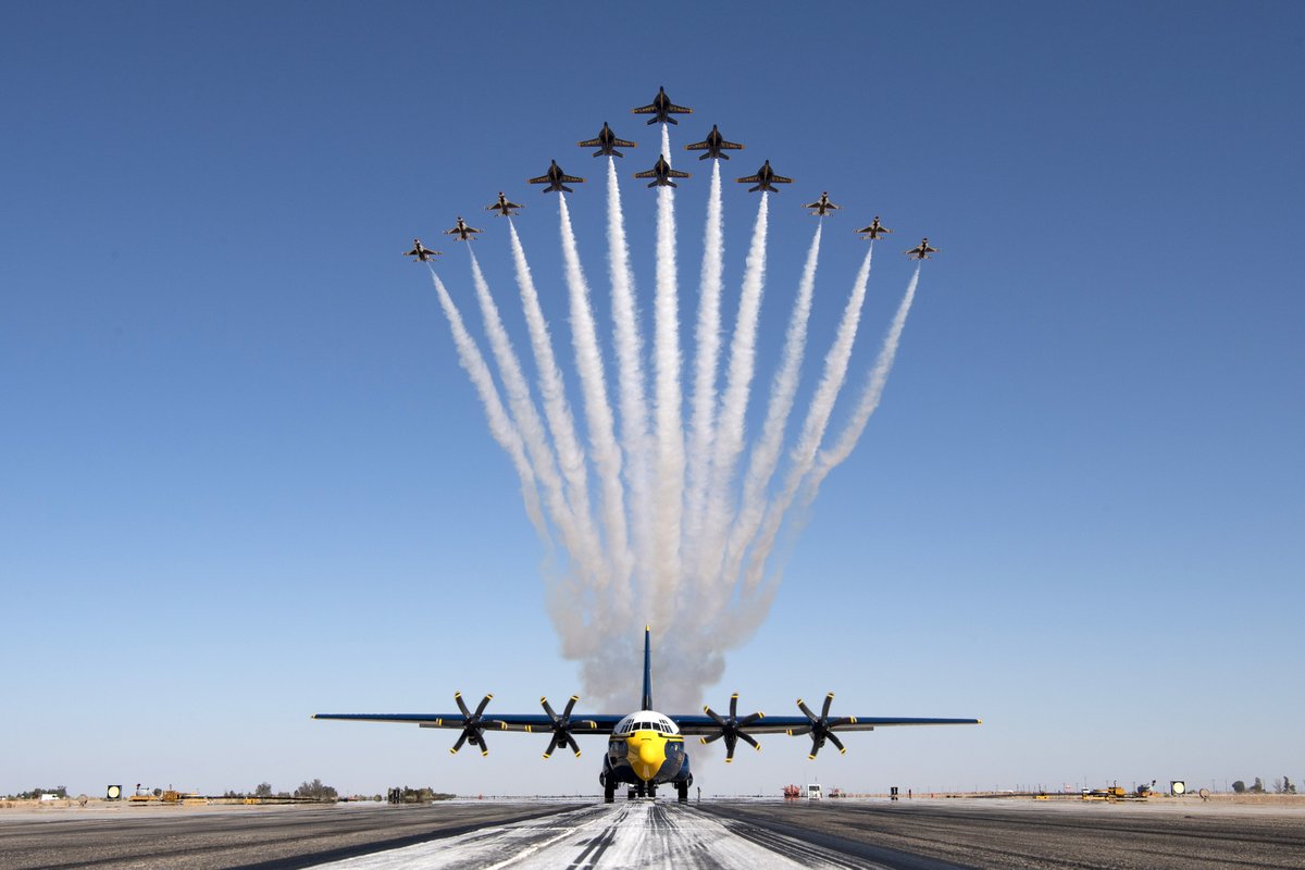 FOX13News's tweet photo. WOW! 🇺🇸 The U.S. Navy Blue Angels and the Air Force Thunderbirds just debuted this dramatic joint aerial display to honor America. MORE: https://t.co/nbMc75ViYs https://t.co/kOIHOlfvDO