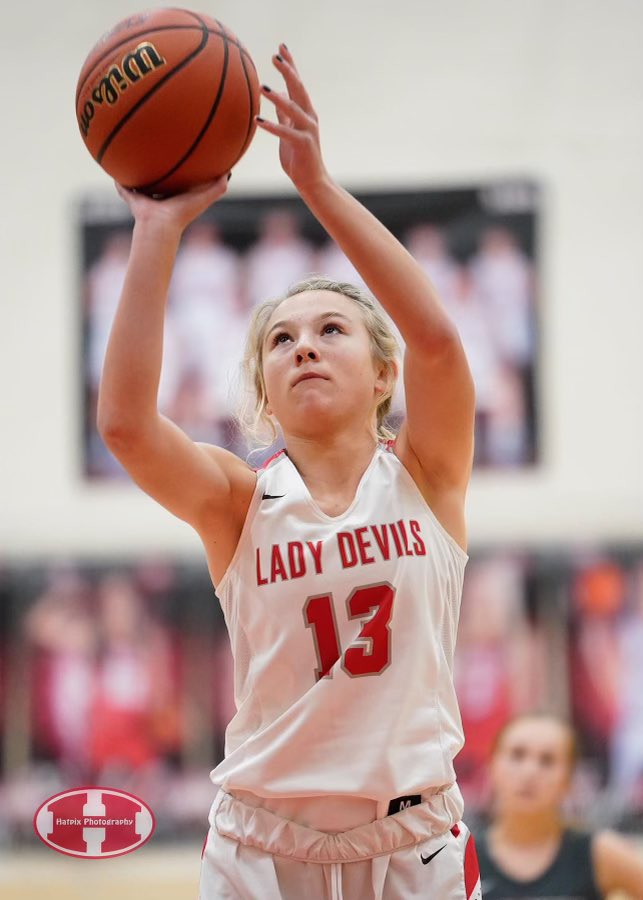 HallsHighSports's tweet photo. Congratulations to female student athlete of the week Megan Biliter! She averaged 11 points a game and was perfect from the free throw line. https://t.co/eWS52swp4Z