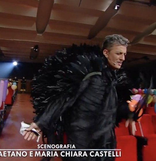 mycleverdtctive's tweet photo. Me lo ricordavo diverso Jon Snow
#Sanremo2021 https://t.co/cYIq0QCJ5L