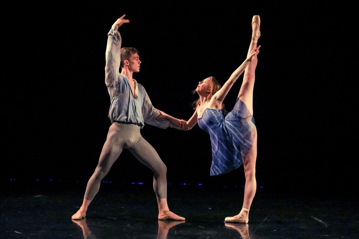 RWBallet's tweet photo. "Itโs so rewarding to collaborate with my friends and work towards creating something that represents our emotions."
Emma choreographed the pictured pas de deux for last year's #RWBFirstSteps and was inspired this year by her peers' perseverance. https://t.co/gu4pCMOouL