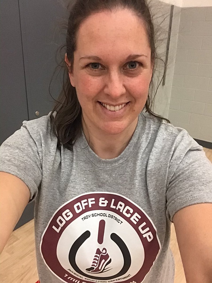 AllenPE5's tweet photo. Got my @LogOff_LaceUp gear today! Yay! Can’t wait to get moving @OneWattles @martellmustangs #pe #run https://t.co/o6xVgEvLAC